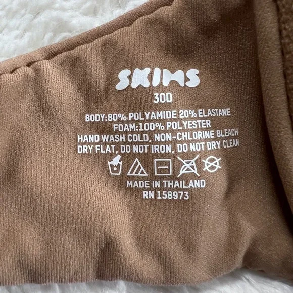 SKIMS Fits Everybody T-Shirt Bra Brown Underwire Size 30D RN158973 NWOT - Picture 9 of 10